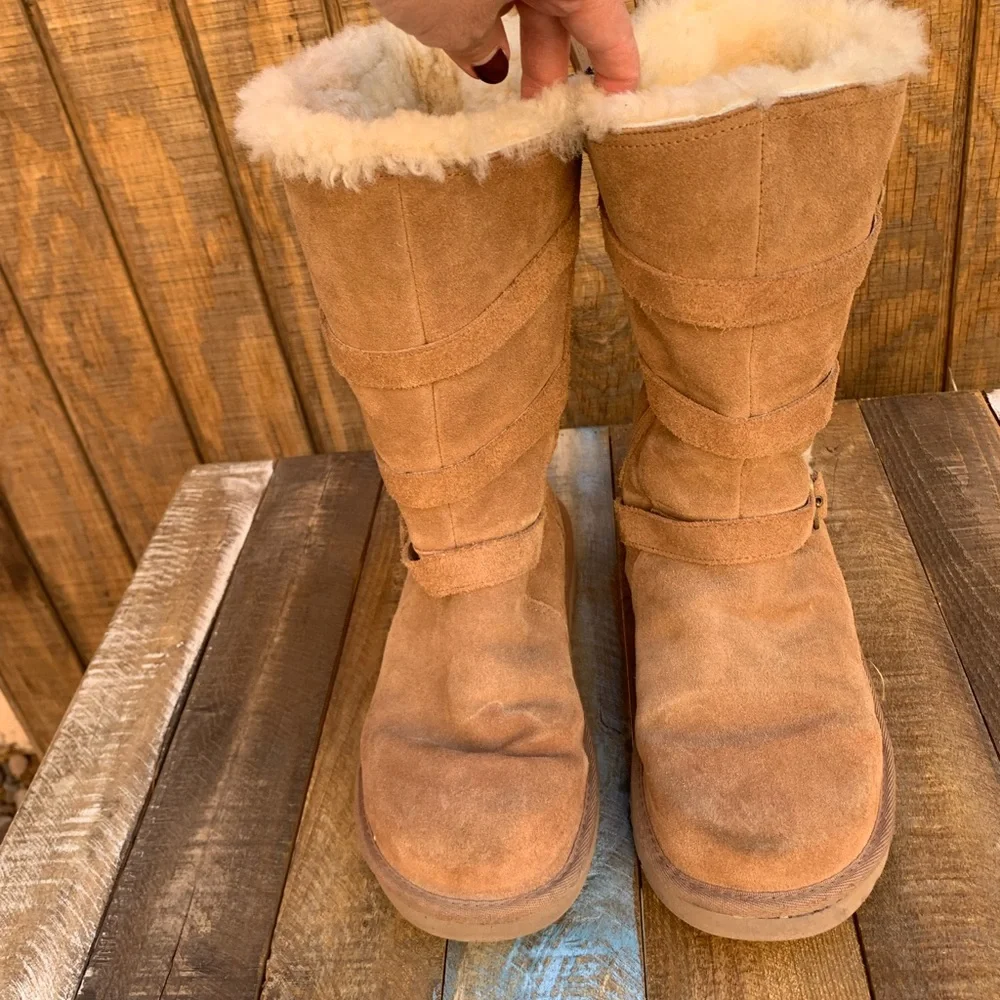 UGG maddi suede